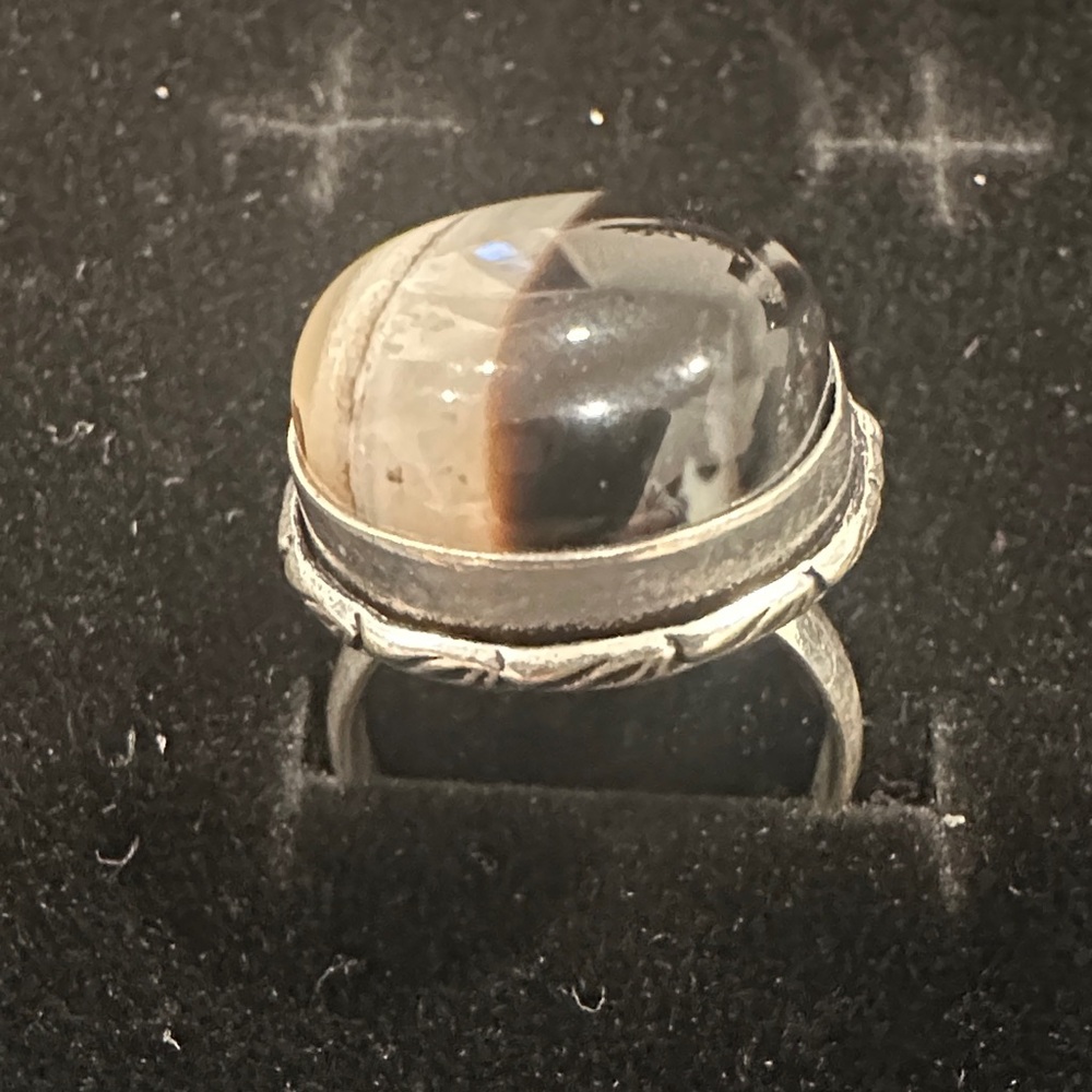 Stylish Silver and Black Women's Ring